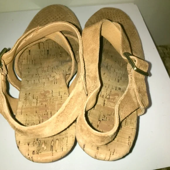 Korks ABLOOM studded perforated suede leather shoes - Picture 5 of 16